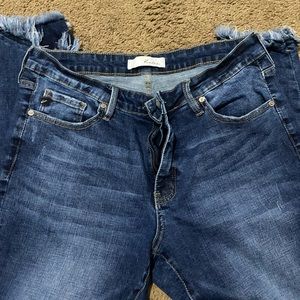 KanCan xl darkwash tulip hem jeans